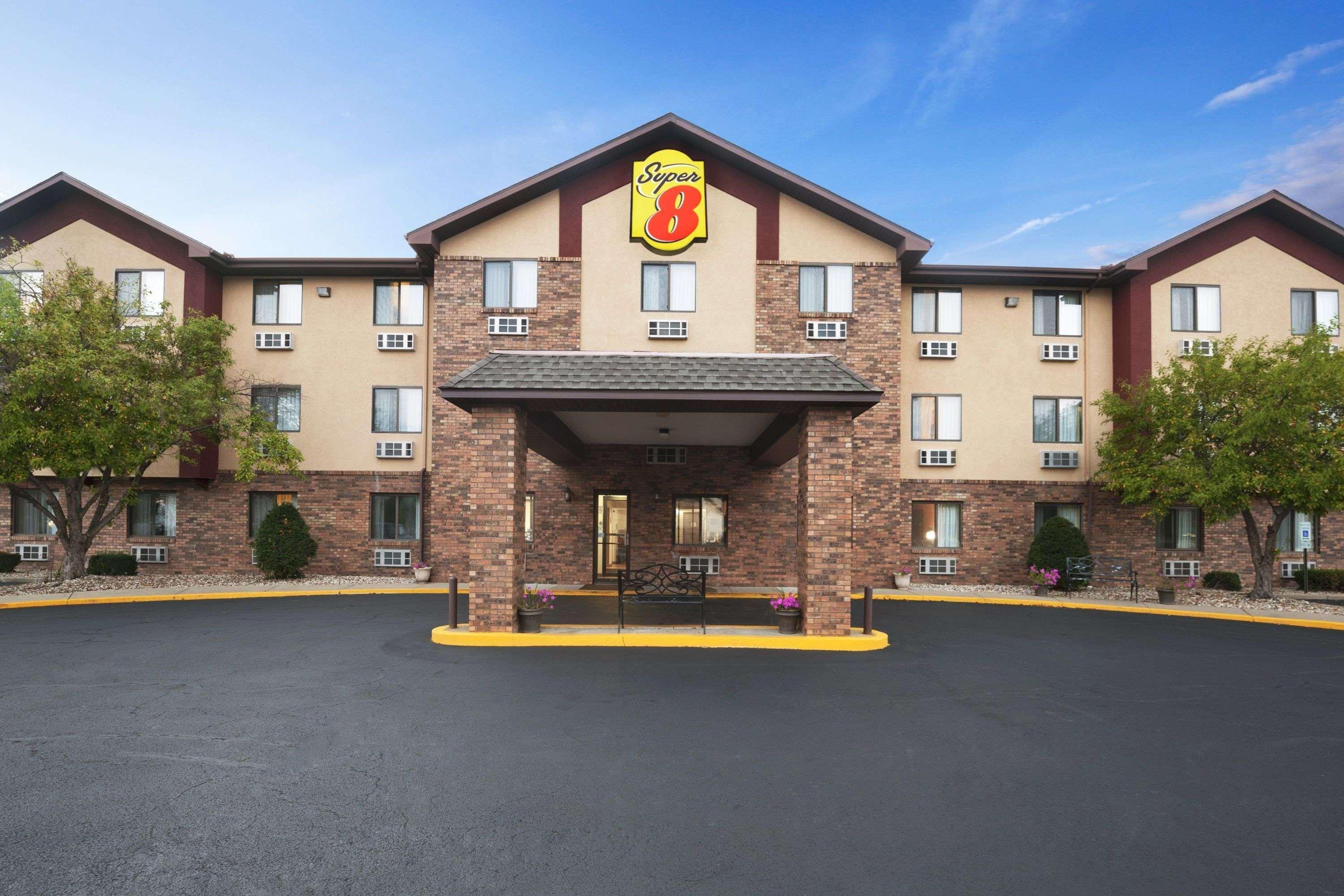 Super 8 By Wyndham Peoria Motel Exterior photo